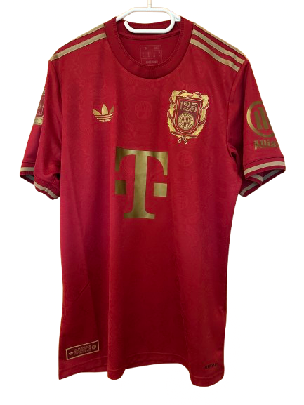 FC Bayern München Red 2025