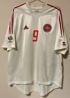 Collection Denmark Away 2004-05