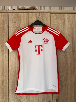 Collection FC Bayern München White 2023-24