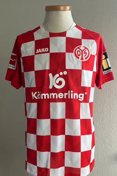1. FSV Mainz 05 A.Caci #19