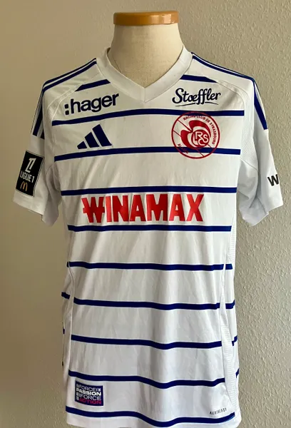 RC Strasbourg A.Santos #8