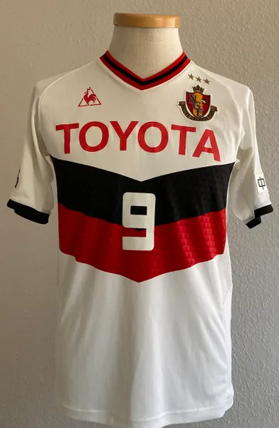 Nagoya Grampus I.Burzanovic #9