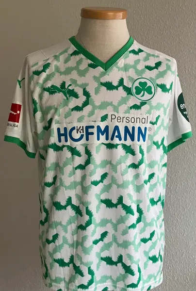 SpVgg Greuther Fürth A.Pululu #9