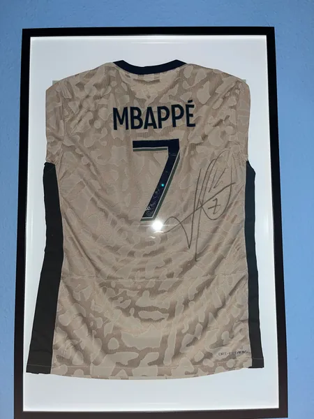 Paris Saint-Germain 4th jersey of the 2023/24 season and an original signature of Kylian Mbappé.